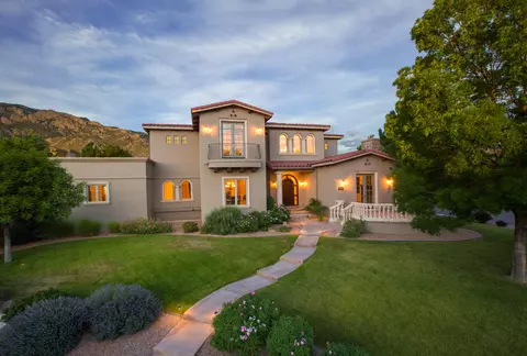 8800 Tiffany Bud Ct NE, Albuquerque, NM 87122