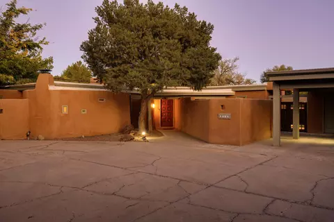 4000 Ivy Lawn Ct NW, Albuquerque, NM 87107