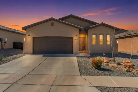 1825 Tesoro Loop NW, Los Lunas, NM 87031