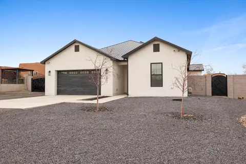 1645 16th Ave SE, Rio Rancho, NM 87124