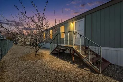 9509 Botts St SE, Albuquerque, NM 87123