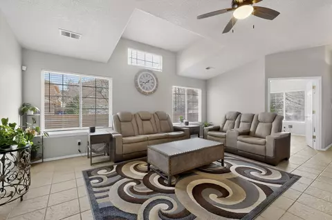 5401 Kokopelli Ct NW, Albuquerque, NM 87114