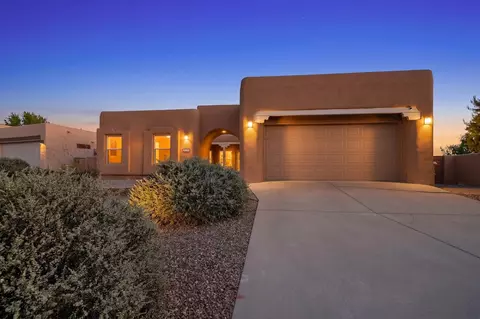 8203 Indigo Ct NE, Albuquerque, NM 87122