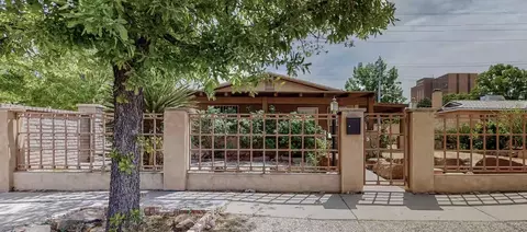 516 Arno St NE, Albuquerque, NM 87102