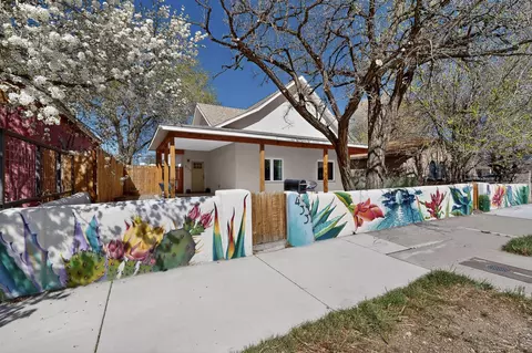 433 Pacific Ave SW, Albuquerque, NM 87102