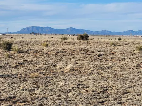 225 Mcnabb Rd, Moriarty, NM 87035