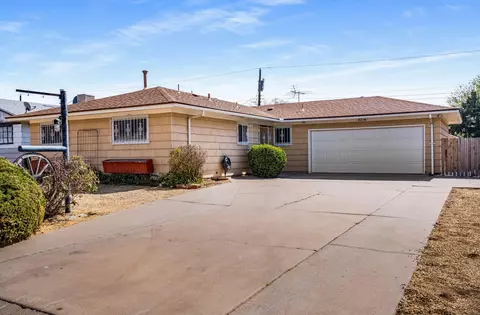4216 Hendrix Rd NE, Albuquerque, NM 87110