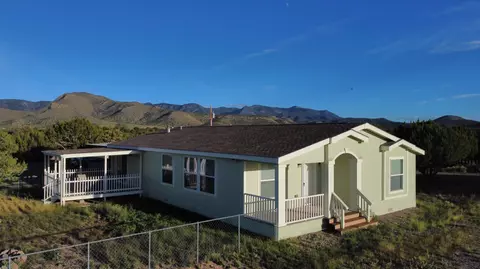 34 Longhorn Rd, Magdalena, NM 87825