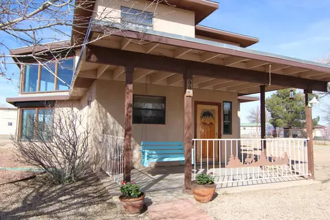 35 Jerome Rd, Los Lunas, NM 87031