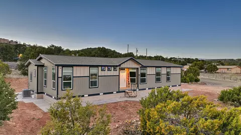 19 Edge Of Woods Rd, Tijeras, NM 87059