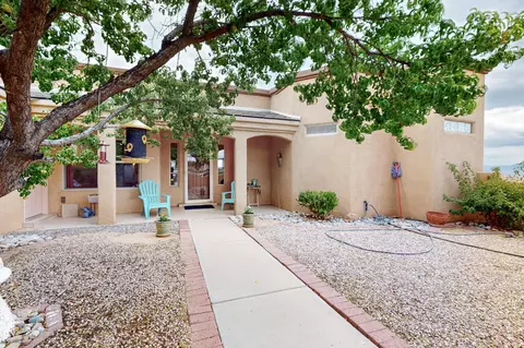 4013 Huron Dr NE, Rio Rancho, NM 87144