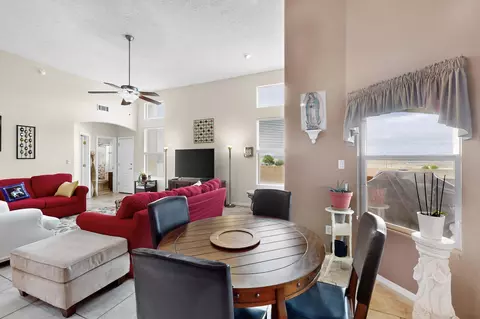 4013 Huron Dr NE, Rio Rancho, NM 87144