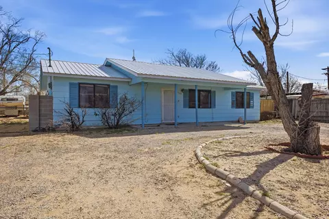 1608 57th St NW, Albuquerque, NM 87105