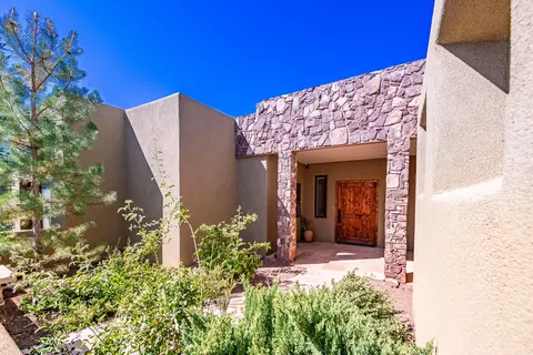 6 Storyteller Ct, Sandia Park, NM 87047