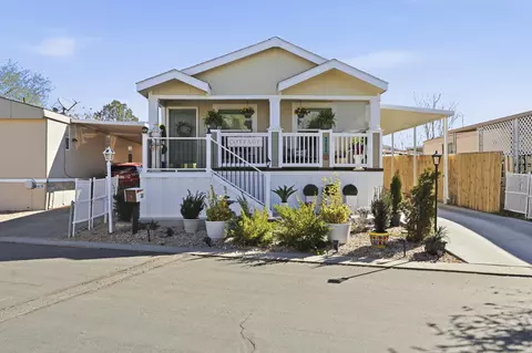 352 Buffalo Cir SE, Albuquerque, NM 87123