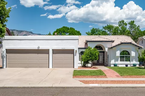 8408 Julian Robles St NE, Albuquerque, NM 87122