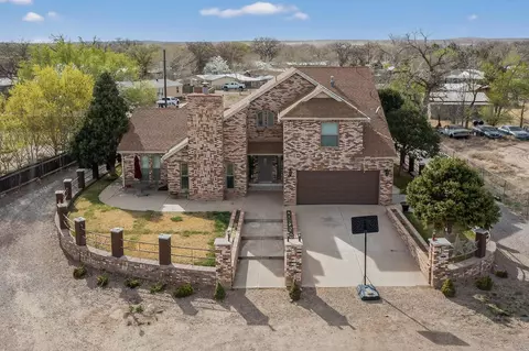 7129 Isleta Blvd SW, Albuquerque, NM 87105