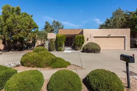 7405 Chaco Rd NE, Albuquerque, NM 87109