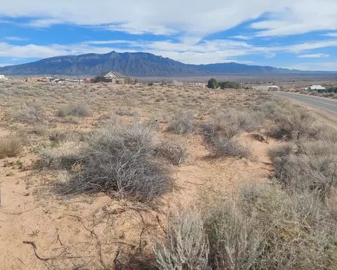 2015 San Pablo Rd NE, Rio Rancho, NM 87144