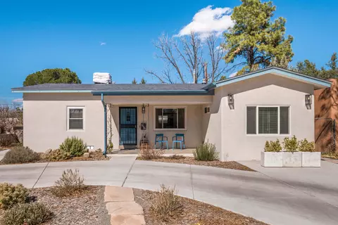4225 Courtney Ave NE, Albuquerque, NM 87108