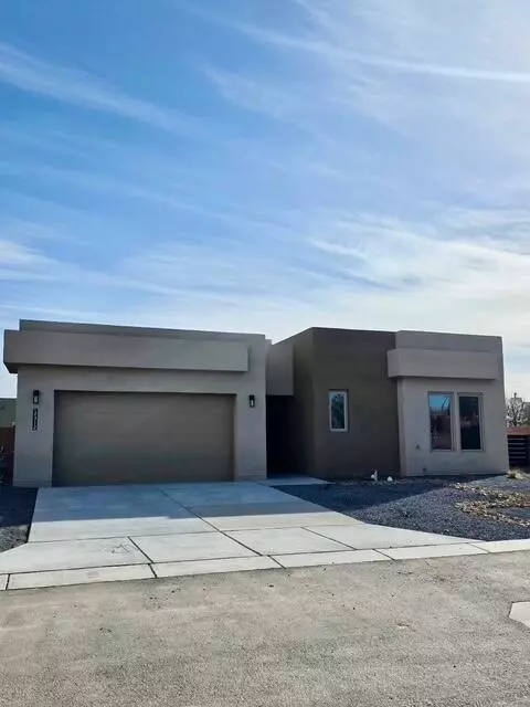 2312 Los Amigos Ln NW, Albuquerque, NM 87104