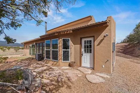 14 Lakeview Pl, Sandia Park, NM 87047