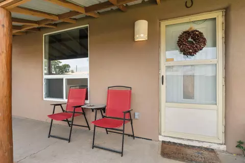 9010 Woodland Ave NE, Albuquerque, NM 87112