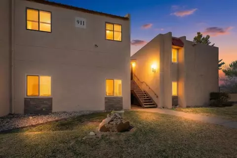 911 Country Club Dr SE #F, Rio Rancho, NM 87124