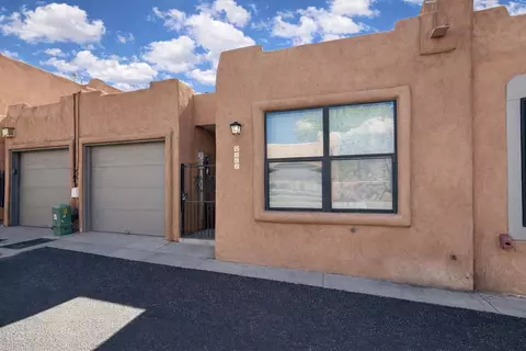 2451 NW Circle Cir NW, Albuquerque, NM 87104