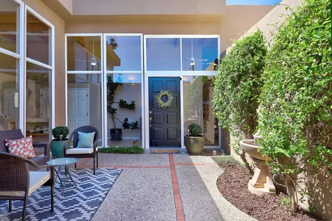 1815 Princeton Dr NE, Albuquerque, NM 87106