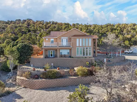 96 Sandia Mountain Ranch Dr, Tijeras, NM 87059