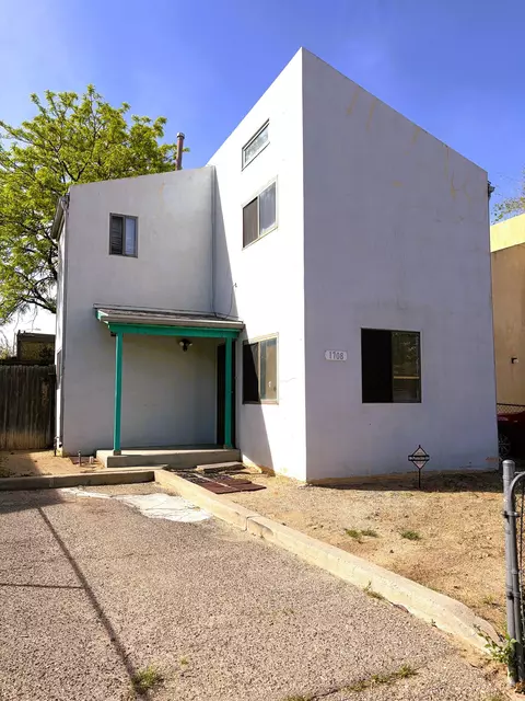 1708 Vail Pl SE, Albuquerque, NM 87106