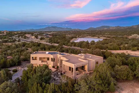 2 Concha Ct, Sandia Park, NM 87047