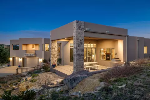 2 Concha Ct, Sandia Park, NM 87047