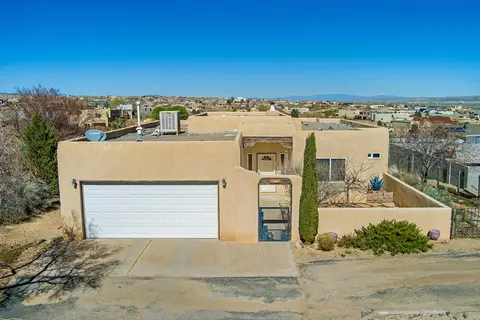 5751 Cody Rd NE, Rio Rancho, NM 87144