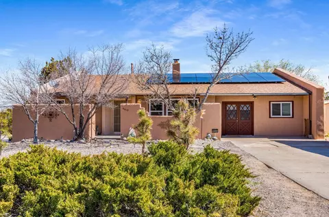 6612 E Vooscane Ave, Cochiti Lake, NM 87083