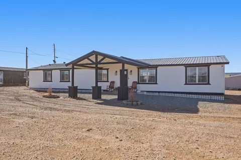 36 San Domingo Rd, Laguna, NM 87026