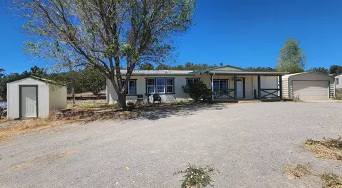 34 Skyline Dr # B, Edgewood, NM 87015