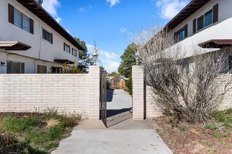 1121 Chelwood Park Blvd NE #6, Albuquerque, NM 87112