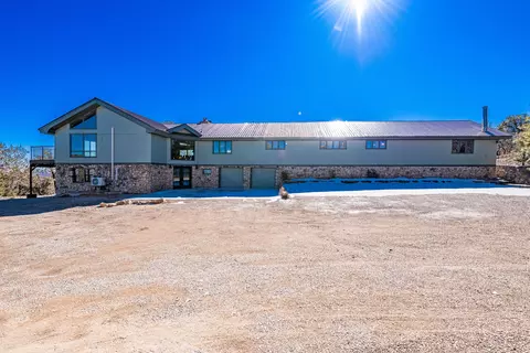 18 Calle Del Caballo NE, Sandia Park, NM 87047