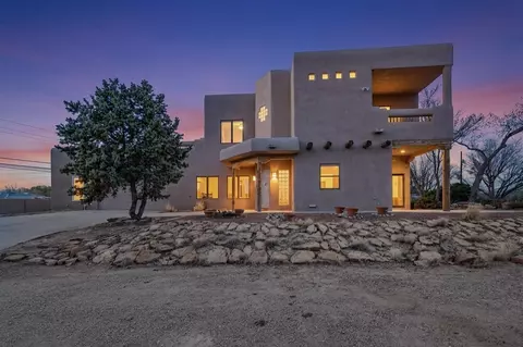 5566 Corrales Rd, Corrales, NM 87048