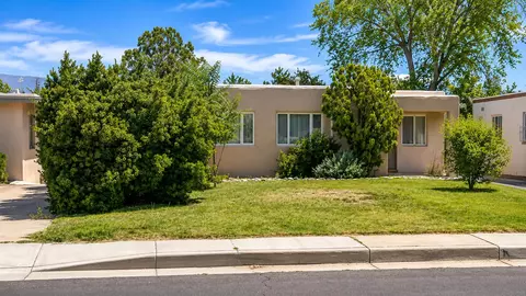 1506 Ridgecrest Dr SE, Albuquerque, NM 87108
