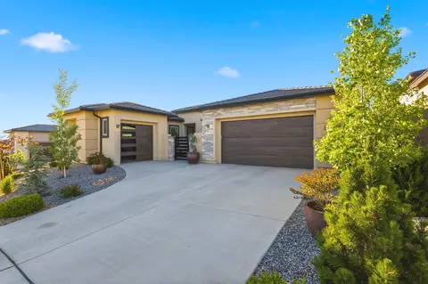 6719 Akademeia Loop NE, Albuquerque, NM 87111