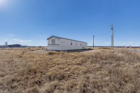 2 Connecticut Ct, Moriarty, NM 87035