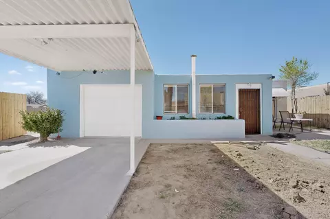 123 Charleston St SE, Albuquerque, NM 87108