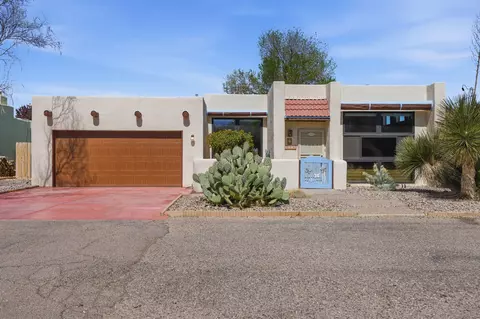 8301 4th St NW # 3, Los Ranchos, NM 87114