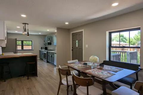 10031 Guadalupe Trl NW #A, Albuquerque, NM 87114