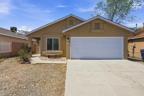 2309 Desert Springs Dr SW, Albuquerque, NM 87121