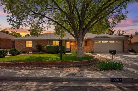 7008 Carriage Rd NE, Albuquerque, NM 87109
