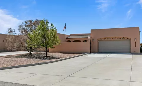 6702 Oersted Rd NE, Rio Rancho, NM 87144